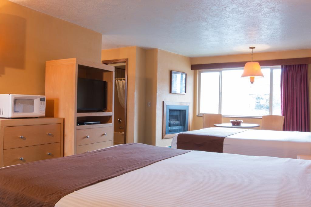 Hi Tide Oceanfront Inn 시사이드 외부 사진