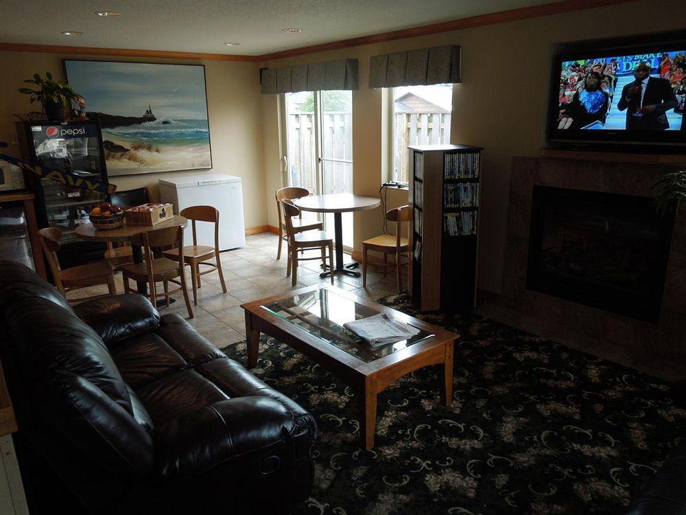 Hi Tide Oceanfront Inn 시사이드 외부 사진