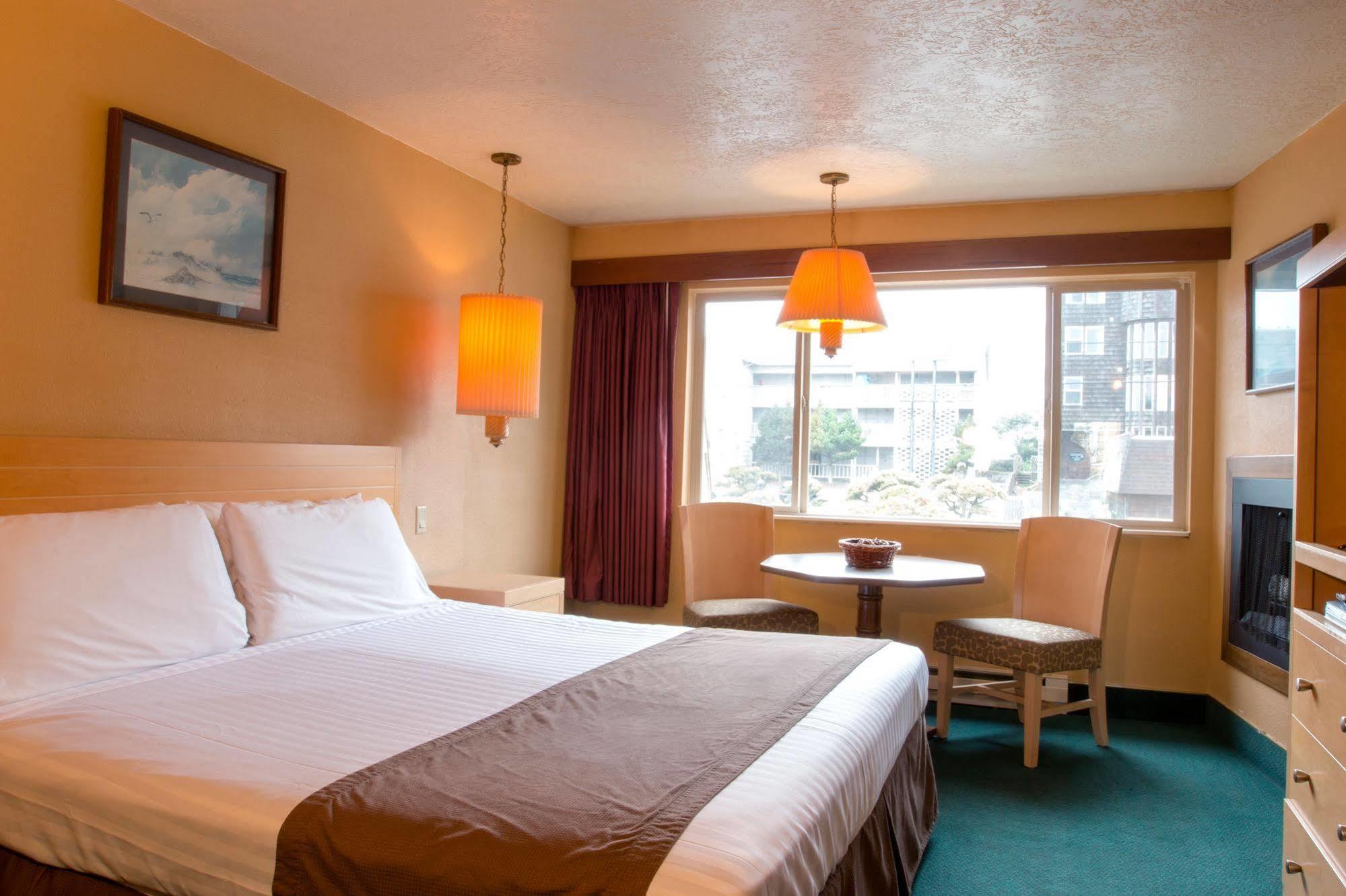 Hi Tide Oceanfront Inn 시사이드 외부 사진
