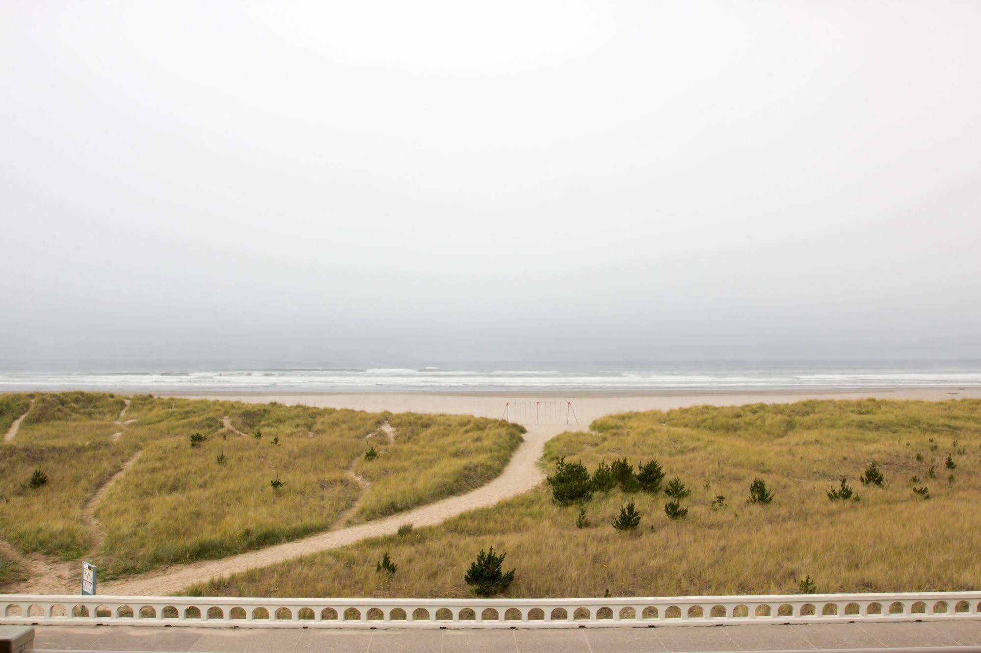 Hi Tide Oceanfront Inn 시사이드 외부 사진